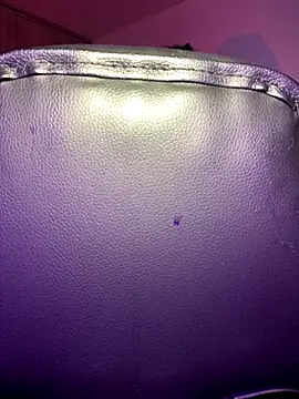 Crystal Dluna online show from October 29, 4:28 pm