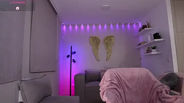 lupejones online show from February 9, 3:15 am