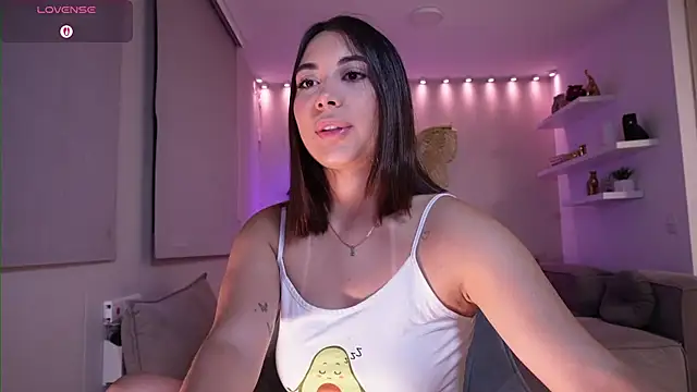 lupejones online show from March 4, 9:39 am