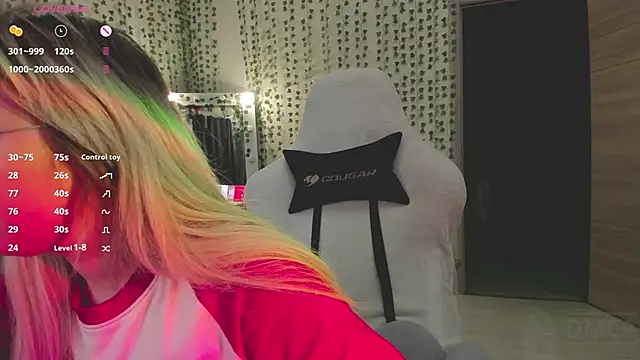 whoa-hoa-hoa-hoa-hoa online show from March 5, 5:20 pm