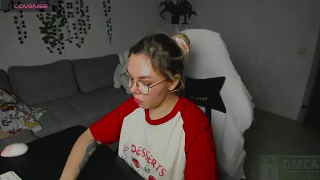 whoa-hoa-hoa-hoa-hoa online show from January 15, 6:44 pm