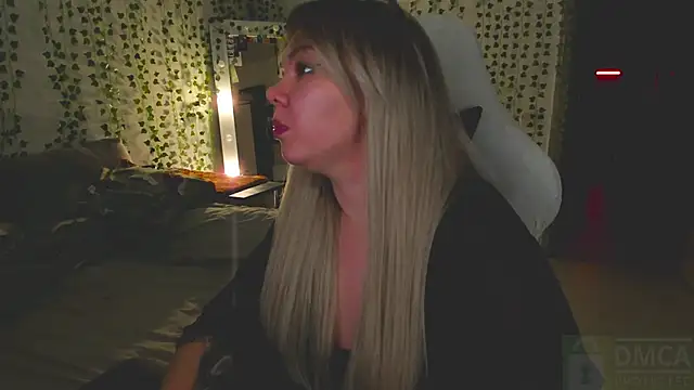 whoa-hoa-hoa-hoa-hoa online show from February 24, 8:31 pm