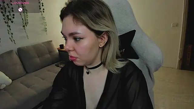 whoa-hoa-hoa-hoa-hoa online show from February 13, 5:02 pm