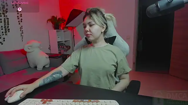 whoa-hoa-hoa-hoa-hoa online show from February 9, 3:59 am