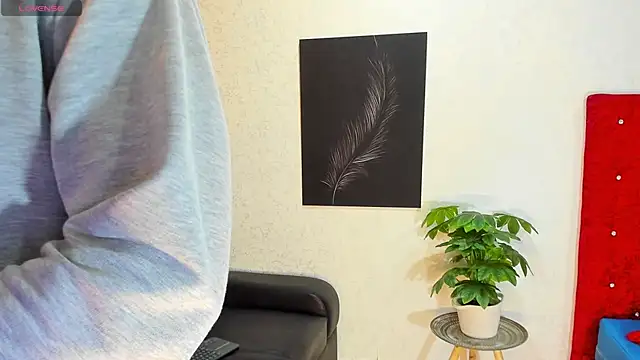 Snapshot of KENDER21_ chatting on September 17, 8:33 pm KENDER21 online show from September 17, 8:33 pm