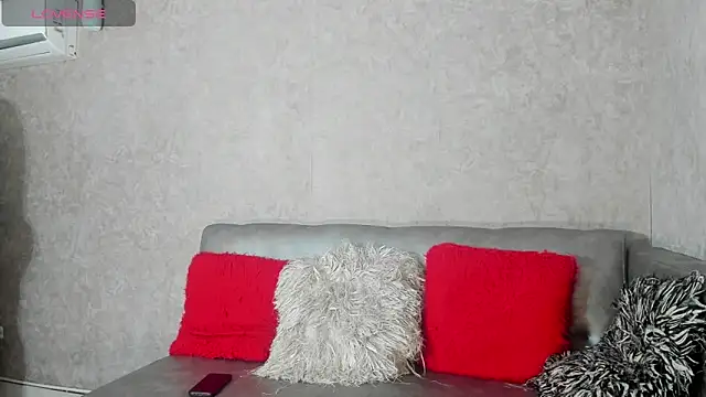 Snapshot of KENDER21_ chatting on November 26, 9:37 pm KENDER21 online show from November 26, 9:37 pm