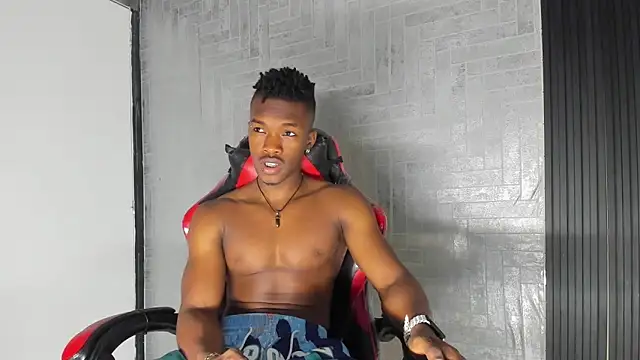 Snapshot of KENDER21_ chatting on October 27, 8:32 pm KENDER21 online show from October 27, 8:32 pm