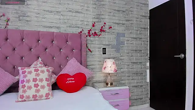 AshleyNelsonn online show from March 16, 9:06 pm