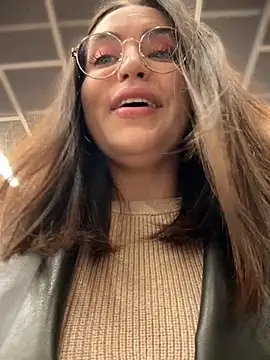 meow girl online show from November 17, 4:55 pm