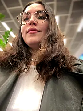 meow girl online show from November 28, 8:03 am