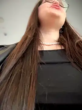 meow girl online show from April 13, 12:31 pm