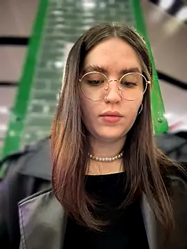 meow girl online show from December 5, 9:19 am