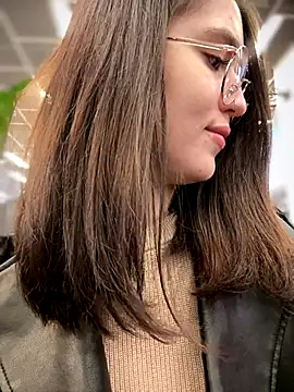 meow girl online show from October 25, 12:04 pm