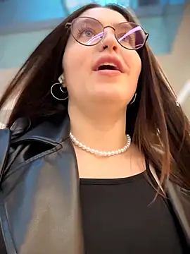 meow girl online show from March 27, 3:57 pm