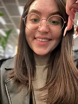 meow girl online show from October 23, 3:32 pm