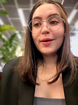 meow girl online show from September 27, 11:05 am