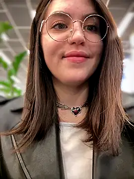 meow girl online show from October 12, 10:05 am