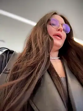 meow girl online show from April 1, 10:05 am