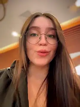 meow girl online show from April 23, 8:32 am