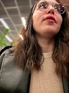 meow girl online show from November 16, 8:08 am