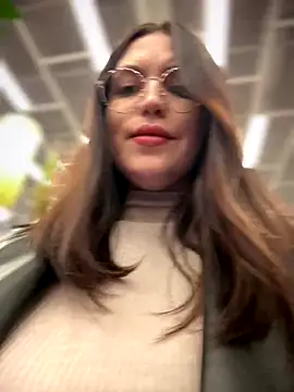 meow girl online show from December 14, 5:07 pm