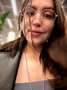 meow girl online show from December 1, 10:05 am