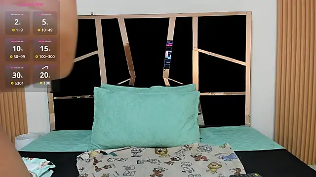 yahaira  online show from November 12, 1:04 pm