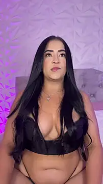 Snapshot of Miss_Ivy4 chatting on December 16, 11:20 pm Miss Ivy4 online show from December 16, 11:20 pm