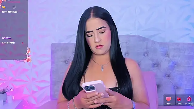 Snapshot of Miss_Ivy4 chatting on October 29, 8:30 pm Miss Ivy4 online show from October 29, 8:30 pm