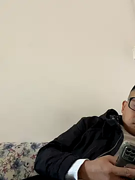 Snapshot of lixiaoshuai8 chatting on December 4, 6:01 am lixiaoshuai8 online show from December 4, 6:01 am