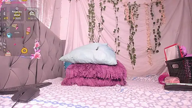 imtiffany w online show from September 20, 2:11 pm