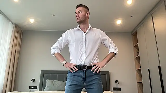 cute mark online show from October 15, 7:05 am