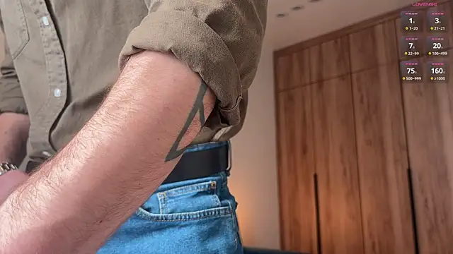 cute mark online show from April 12, 8:39 am