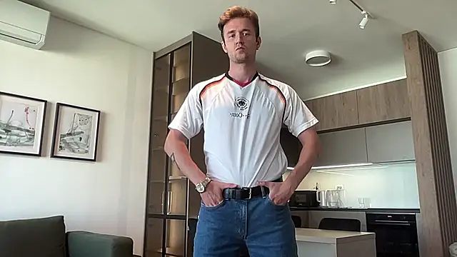 cute mark online show from July 17, 11:40 am
