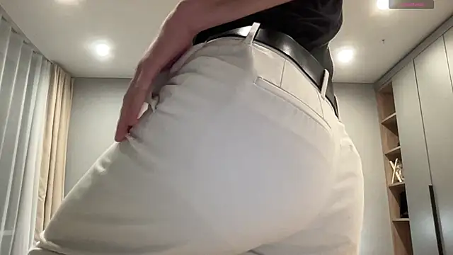 cute mark online show from November 18, 8:12 pm