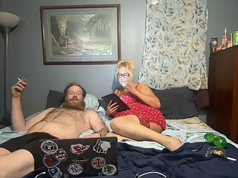 letsgetdirty1981 online show from December 8, 6:43 am