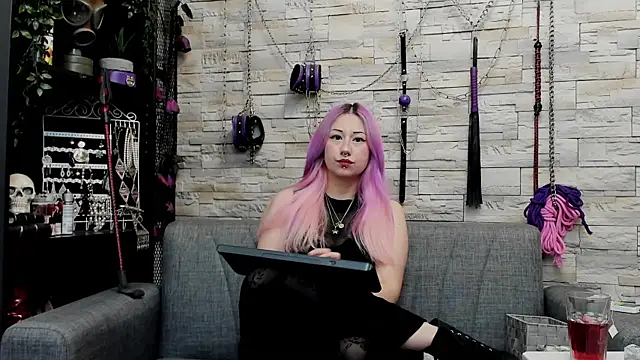 CruelMistress online show from June 3, 12:55 am