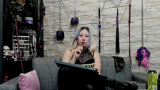 CruelMistress online show from December 18, 12:05 am