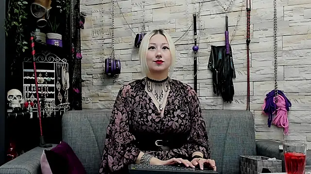 CruelMistress online show from November 4, 9:51 pm