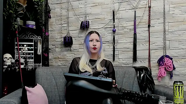 CruelMistress online show from January 7, 1:21 am