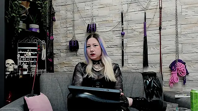 CruelMistress online show from January 11, 1:34 am