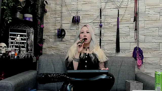 CruelMistress online show from May 10, 12:47 am