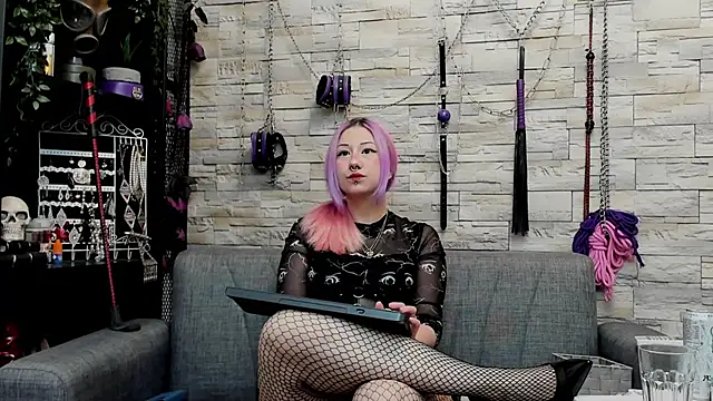 CruelMistress online show from June 2, 12:43 am