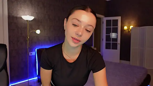Snapshot of DinaCandy chatting on October 1, 9:58 am DinaCandy online show from October 1, 9:58 am