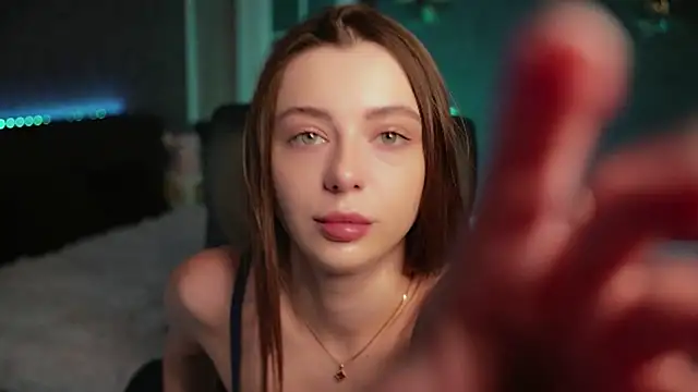 DinaCandy online show from March 25, 8:25 am