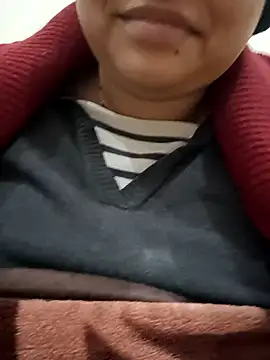 Snapshot of rituu07 chatting on December 13, 1:12 pm rituu07 online show from December 13, 1:12 pm