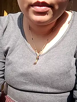 Snapshot of rituu07 chatting on December 11, 4:18 am rituu07 online show from December 11, 4:18 am