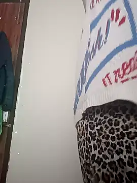 Snapshot of rituu07 chatting on December 30, 8:10 am rituu07 online show from December 30, 8:10 am