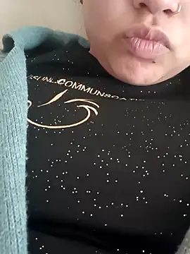 Snapshot of rituu07 chatting on January 24, 10:32 am rituu07 online show from January 24, 10:32 am