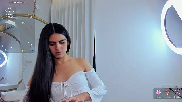 Snapshot of Venusflame__ chatting on October 31, 11:51 am Venusflame online show from October 31, 11:51 am